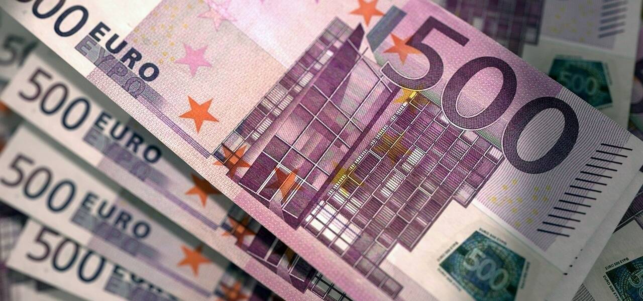 EURUSD Melanjutkan Reli Turun