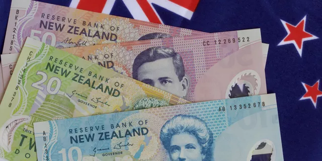 RBNZ Pangkas Suku Bunga, NZDUSD Anjlok Tajam