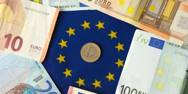 Kebijakan ECB Melemahkan Mata Uang Euro